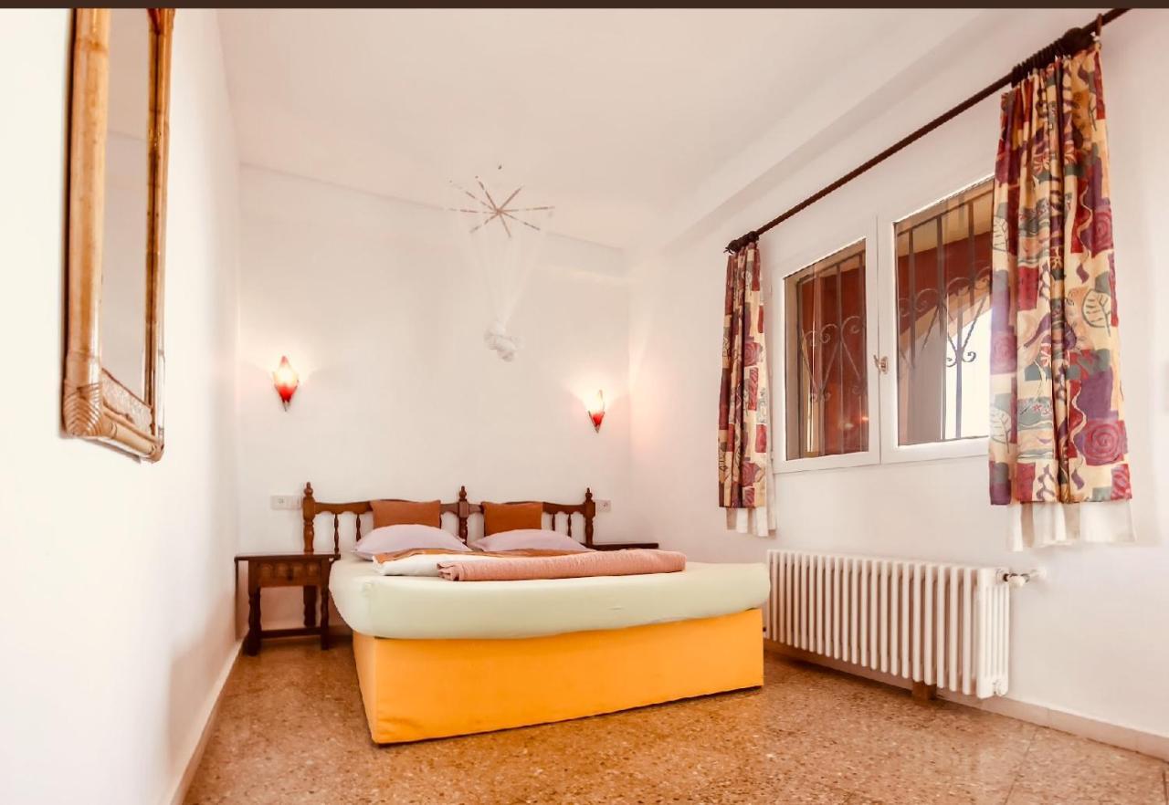 Hotel Pinkflamingo à Dénia Extérieur photo